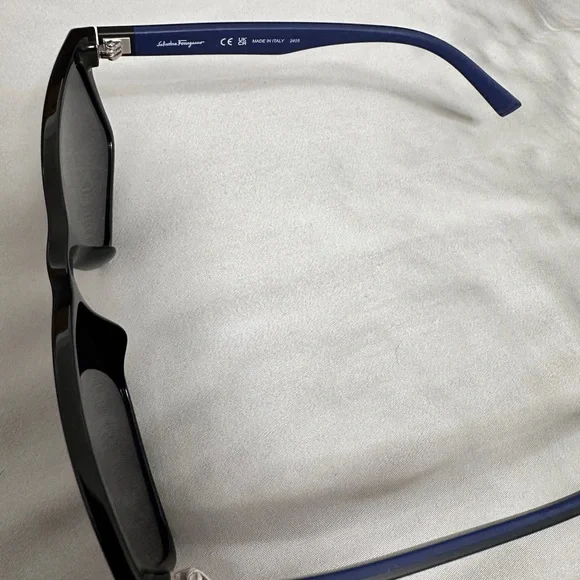 Salvatore Ferragamo Black Sunglasses with Case - Picture 5 of 6